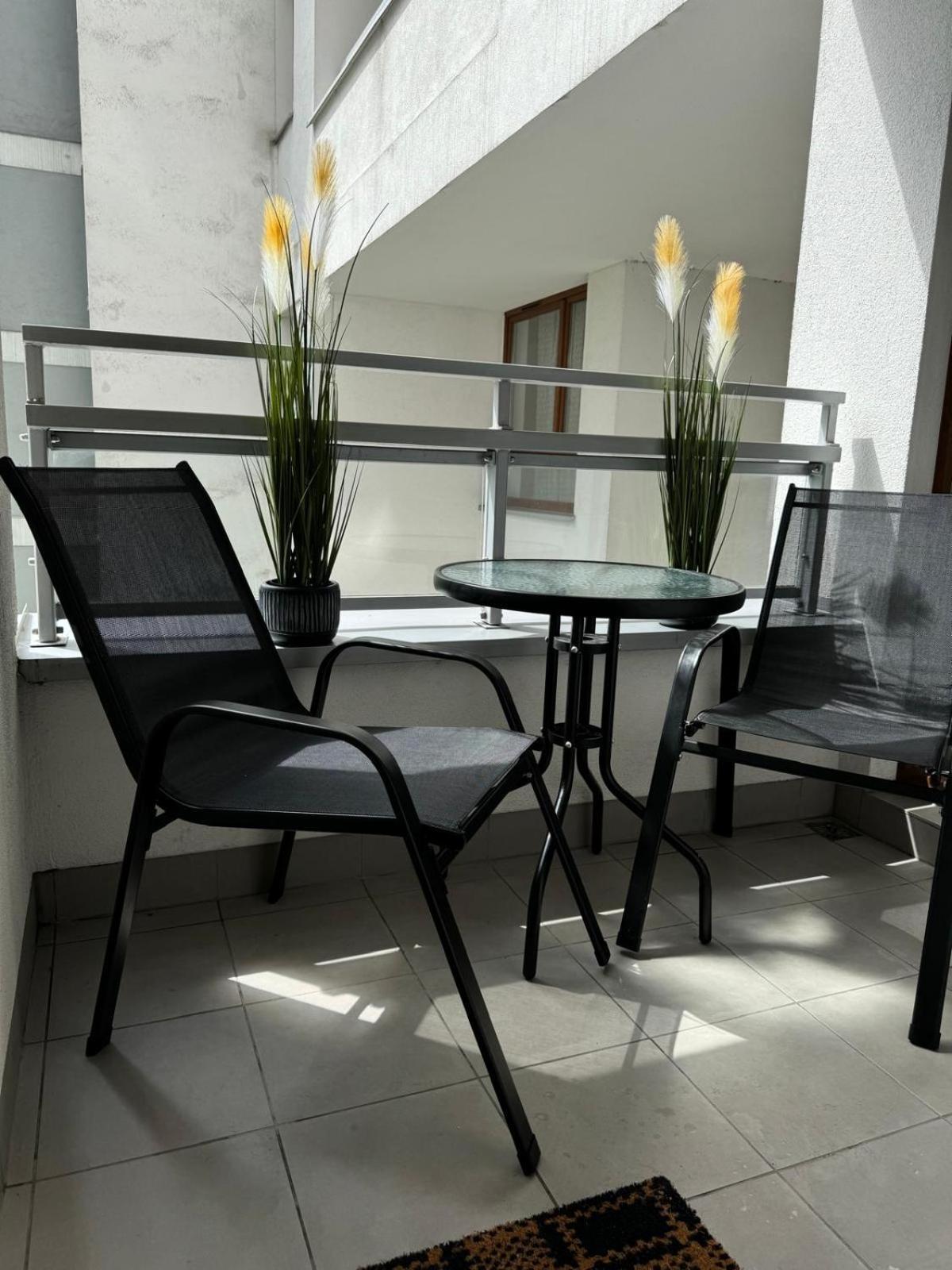Apartment Metro Slodowiec Free Parking Warsaw Exterior photo